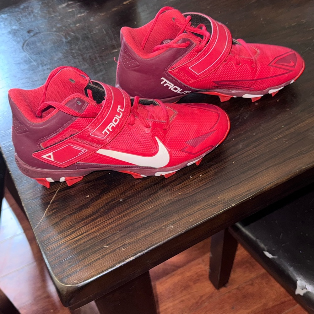 men’s Nike trout cleats